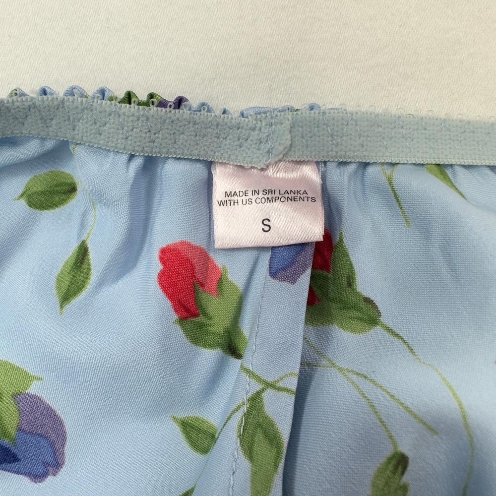 Victoria's Secret Pajama Set Women's Small Blue‎ Floral PJs Tank Shorts - Picture 11 of 11